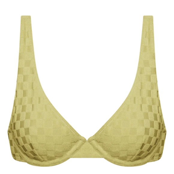 Bikini - Picture 11 of 14